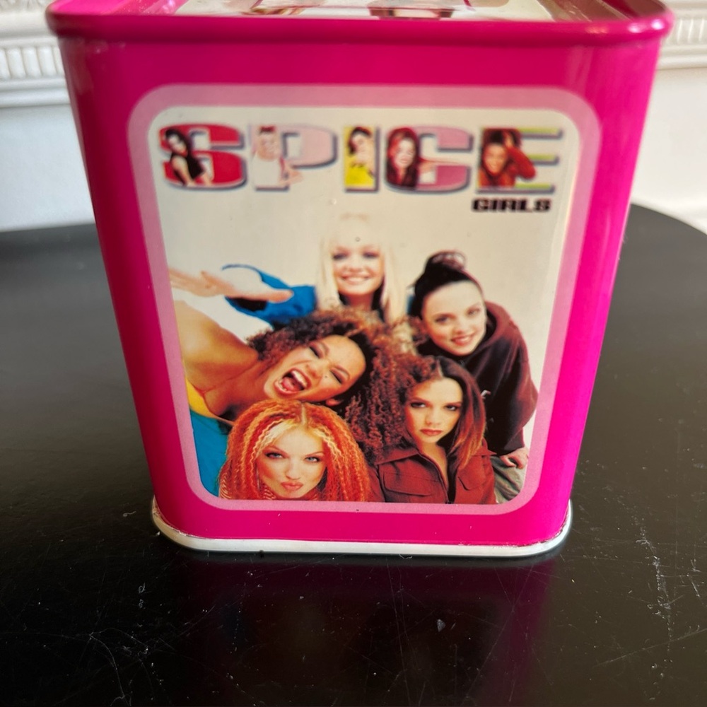 Vintage 1997 New Spice Girls pink Coin Bank RARE Mint Conditon 3.5”x3” - Picture 2 of 5